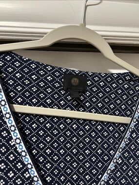 JM Collection Navy and White Geometric Print Button-Down Shirt